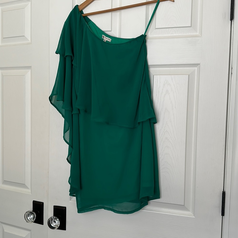 Control candy emerald green dress